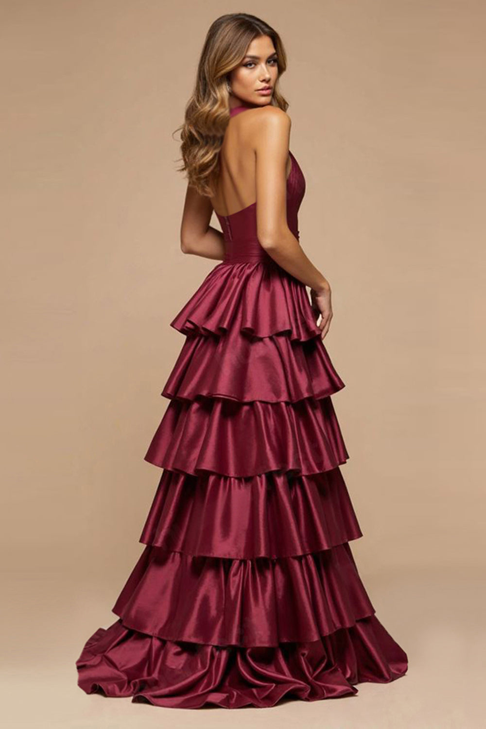 Robe de bal en satin bordeaux à col en V avec volants