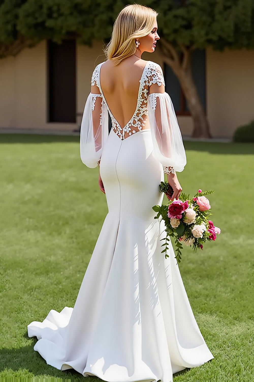 Robe de mariée sirène appliquée à col en V ivoire