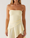 Robe formelle bustier en mousseline de soie à volants jonquille haut-bas