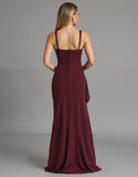 Robe de soirée en satin fourreau à bretelles spaghetti rouge foncé avec fente