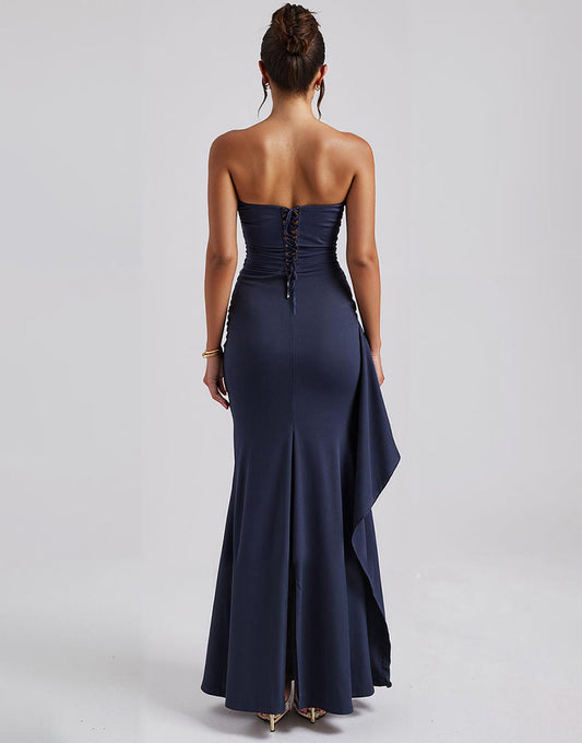 Robe de soirée simple sans bretelles bleu foncé avec fente