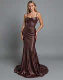 Robe de soirée longue en satin café froncée sirène spaghetti bretelles