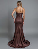 Robe de soirée longue en satin café froncée sirène spaghetti bretelles