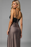 Robe de soirée longue en satin fourreau marron