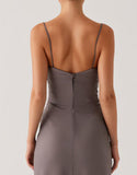 Robe de soirée fourreau en satin gris foncé