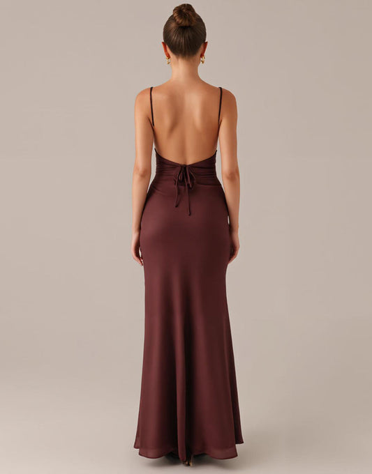 Robe de soirée fourreau à bretelles spaghetti marron