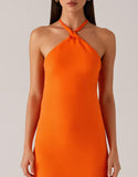 Robe de soirée dos nu fourreau orange dos nu
