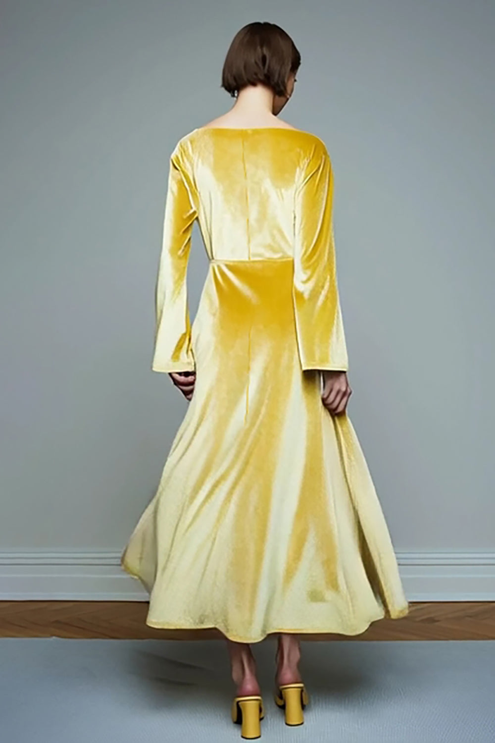 Robe de fête à manches longues en velours a-ligne jaune