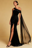 Robe de soirée maxi en velours sirène noire à une épaule avec fente