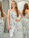 Robe de soirée longue et asymétrique en sirène argentée scintillante