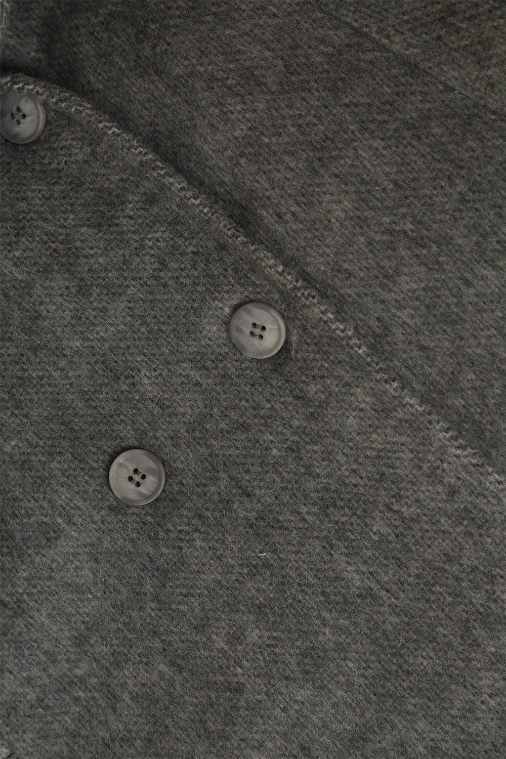 Manteau long croisé gris en laine mélangée avec ceinture