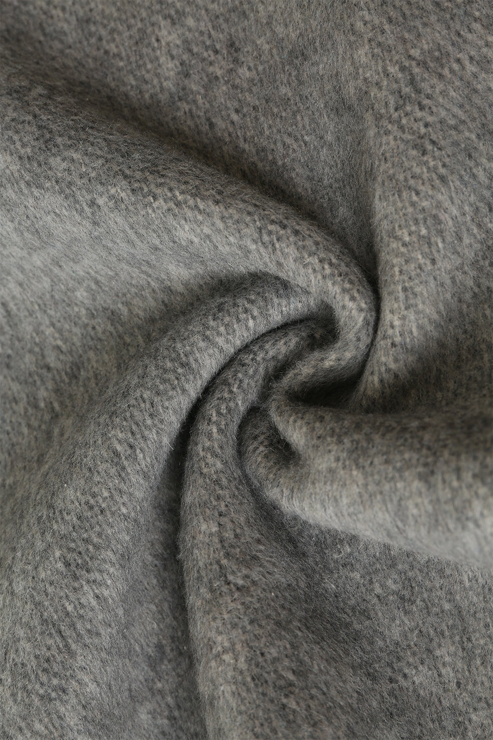 Manteau long croisé gris en laine mélangée avec ceinture