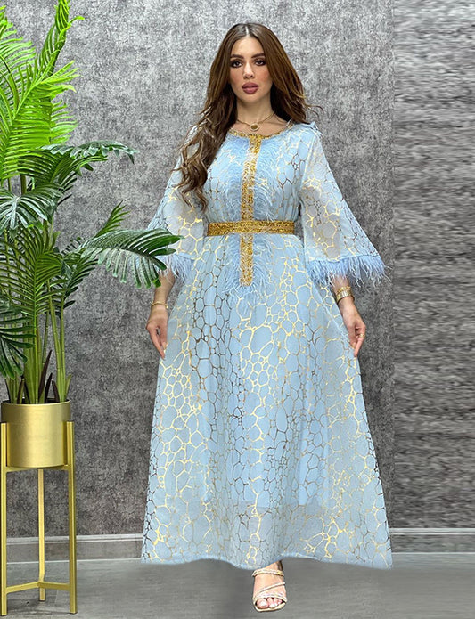 Robes caftan avec feuilles d'or et strass