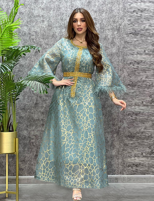 Robes caftan avec feuilles d'or et strass