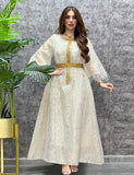 Robes caftan avec feuilles d'or et strass