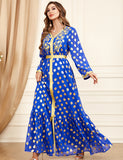 Robe estampillée et brodée