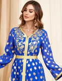 Robe estampillée et brodée