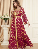 Robe estampillée et brodée