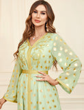 Robe estampillée et brodée
