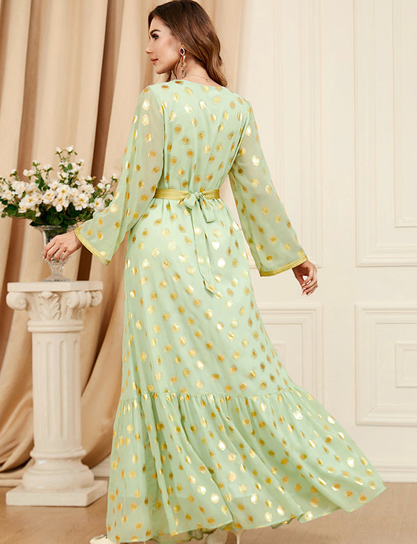 Robe estampillée et brodée