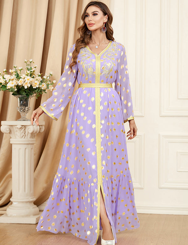 Robe estampillée et brodée