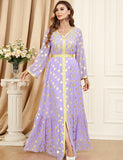 Robe estampillée et brodée