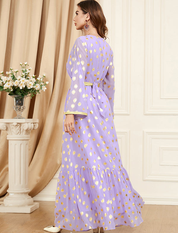 Robe estampillée et brodée