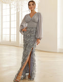 Robe fourreau argentée à manches longues avec fente pour la mère de la mariée