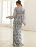 Robe fourreau argentée à manches longues avec fente pour la mère de la mariée