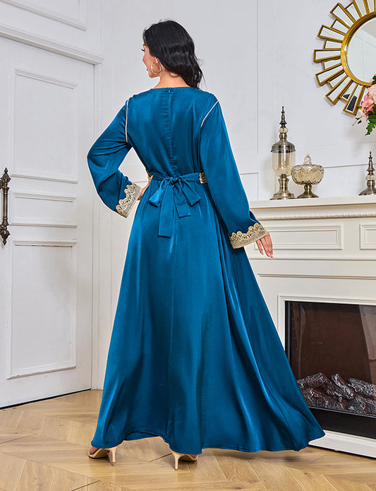 Robe en dentelle brodée abaya