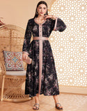 Caftan marocain ceinturé à manches longues et imprimé floral noir