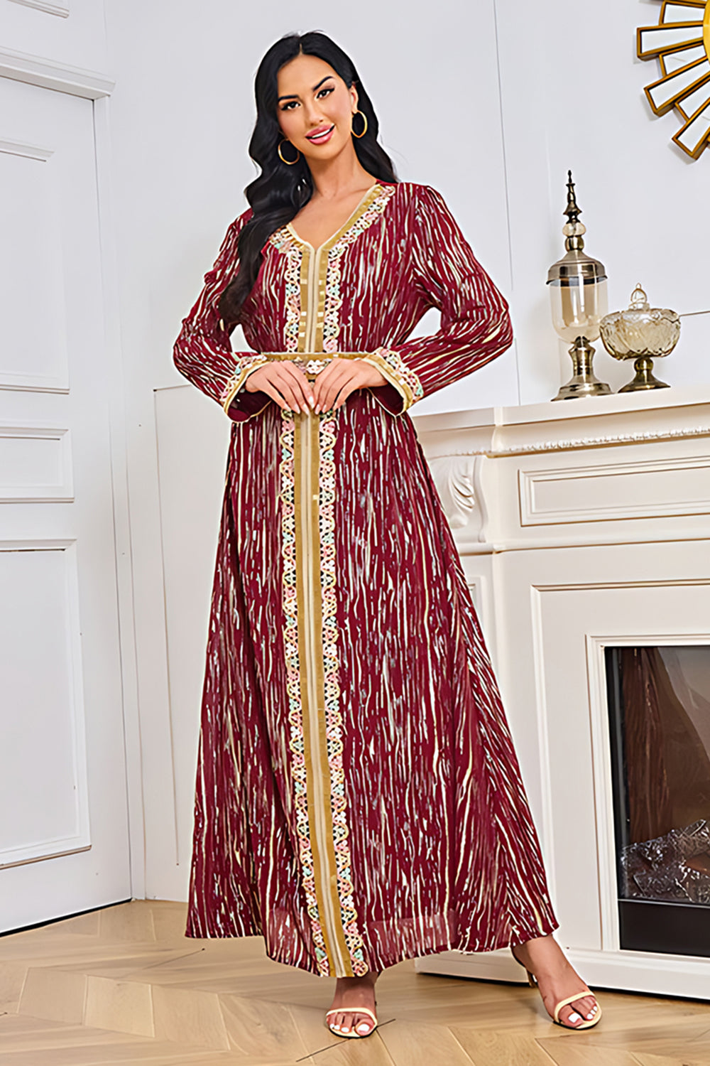 Robe caftan à col en V imprimé bordeaux