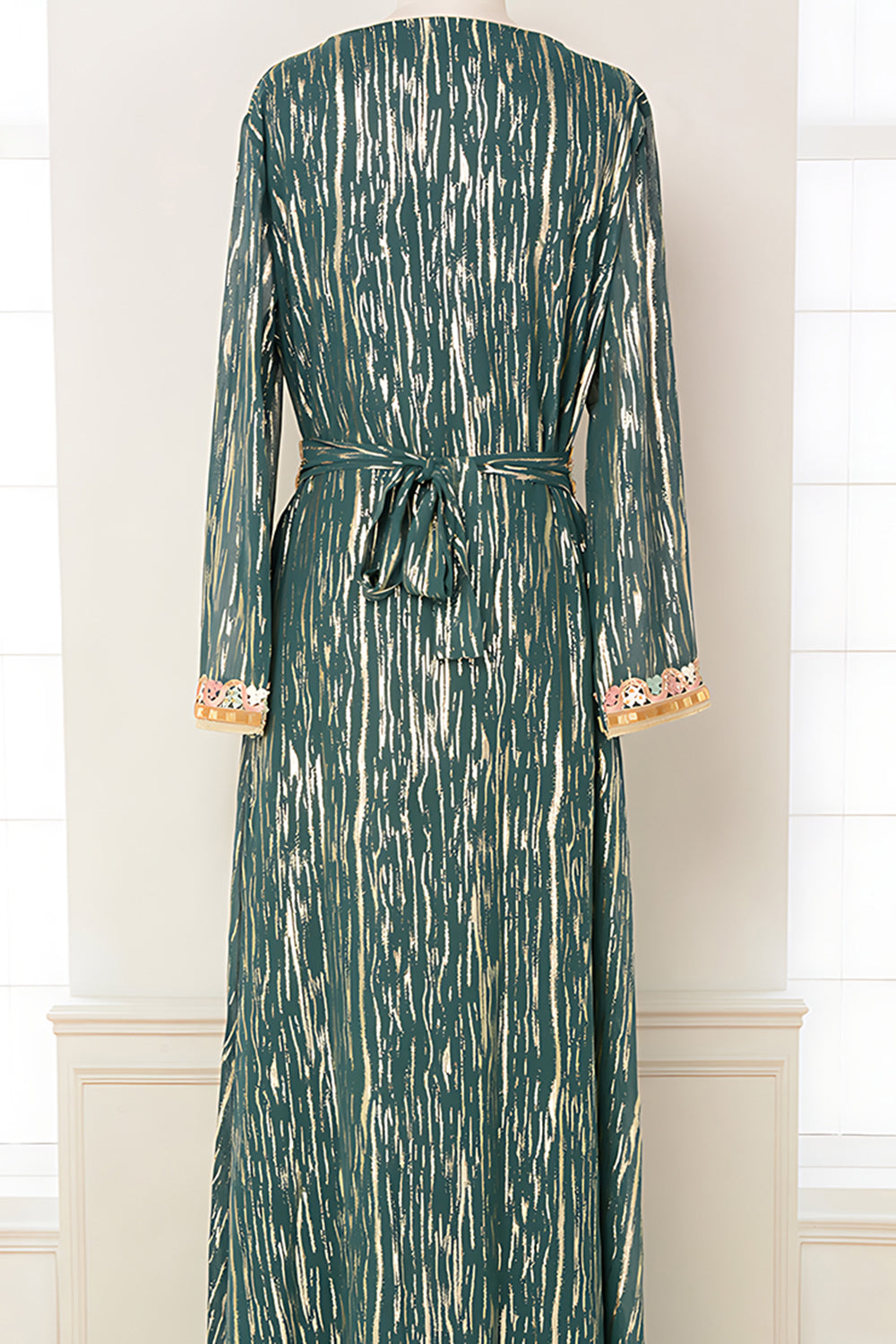 Robe caftan à col en V imprimé bordeaux