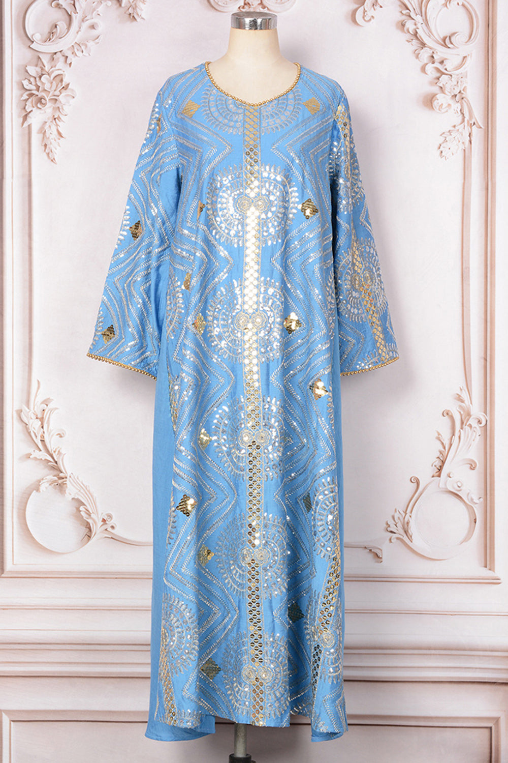 Robe caftan abricot à col rond et perles