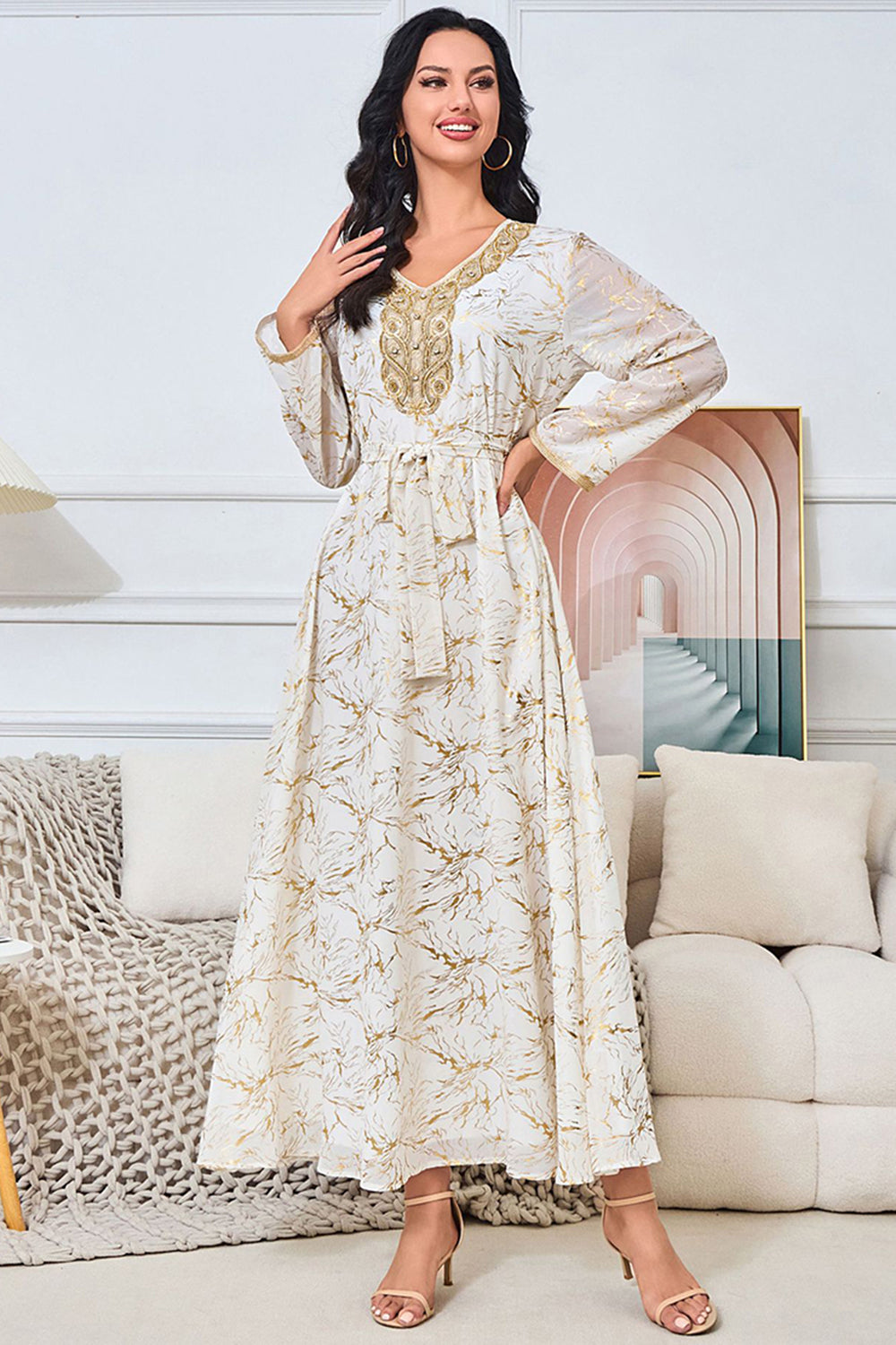 Robe caftan blanche imprimée à col en V