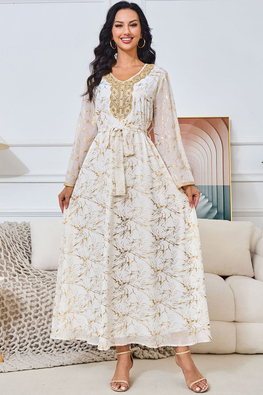Robe caftan blanche imprimée à col en V