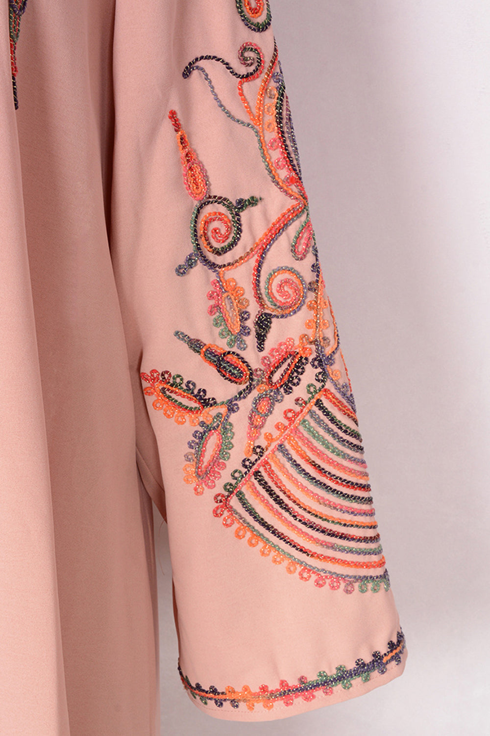 Robe caftan bleu marine avec broderie