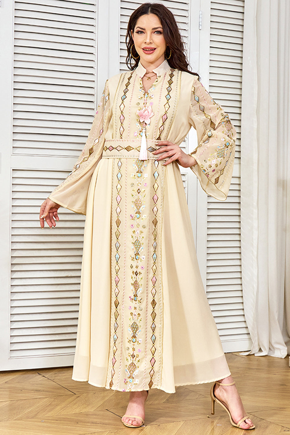 Robe caftan imprimée à col montant abricot