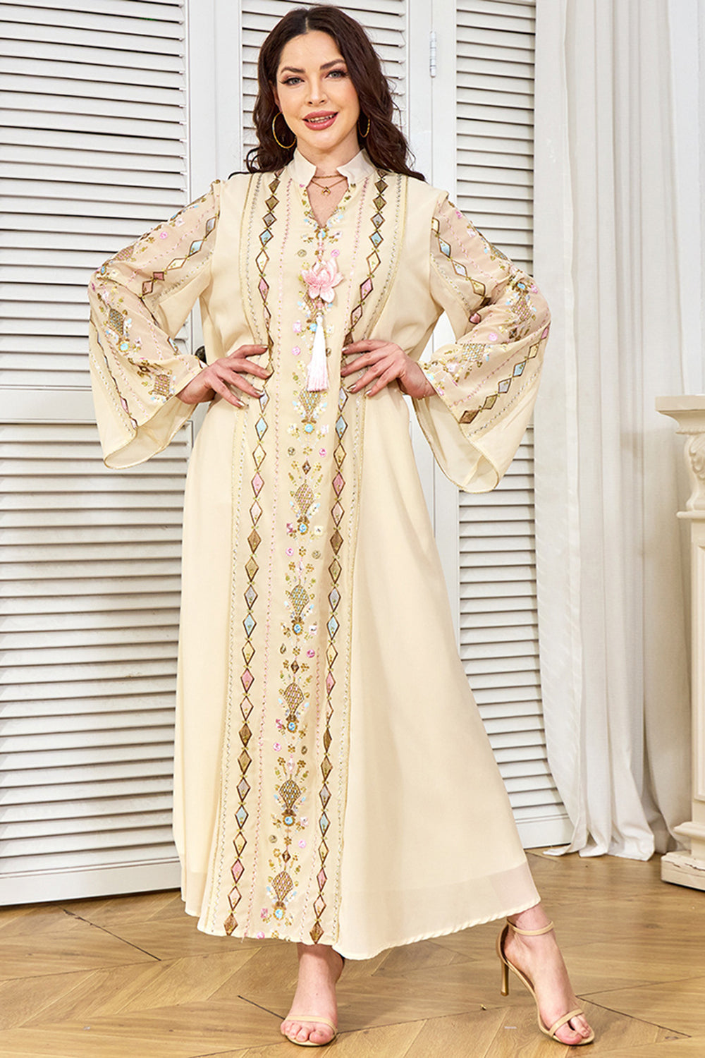 Robe caftan imprimée à col montant abricot