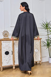 Robe caftan brodée noire à col en V