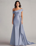 Robe de promenade longue, plissée, à une épaule, en style sirène de bleu marine foncé avec train chapelle élégant