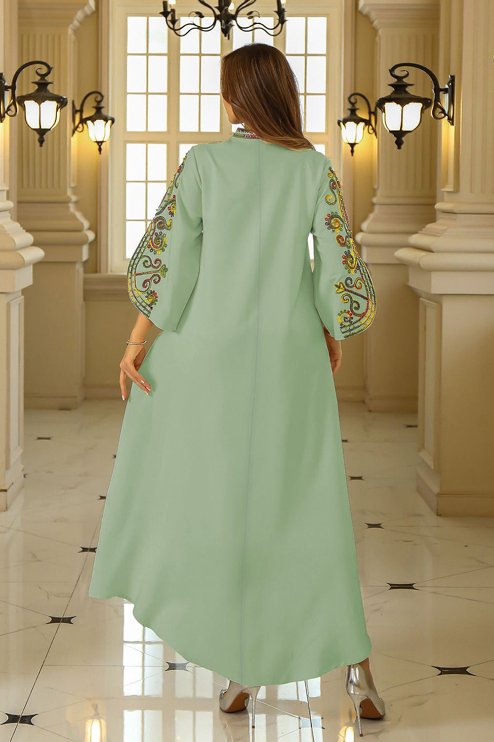 Robe Caftan Satin Noire élégante