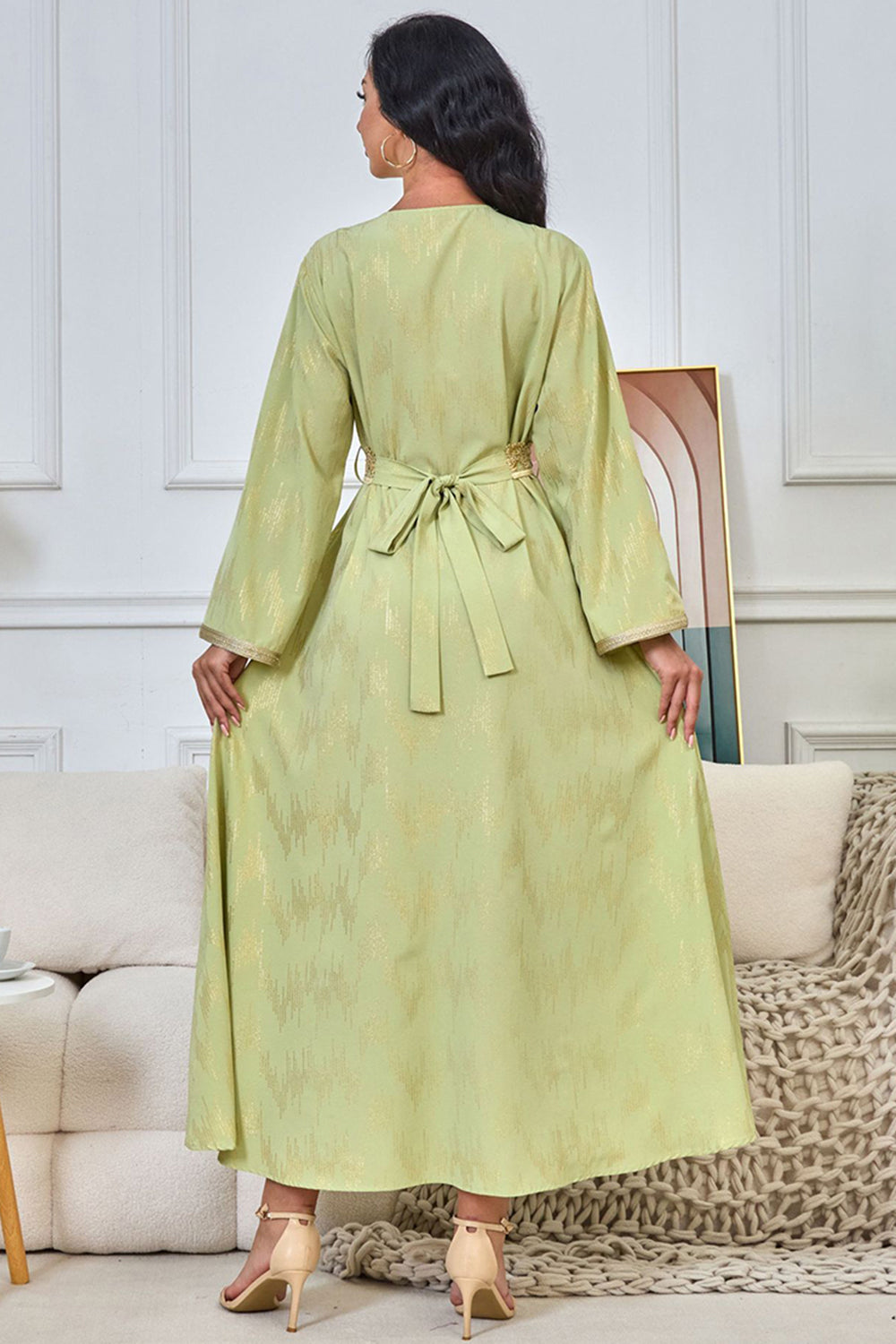 Robe caftan Verte brodée à col en V