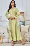Robe caftan Verte brodée à col en V