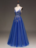 Robe de bal de fin d'année à bretelles spaghetti bleu roi Robe de bal de fin d'année avec applications