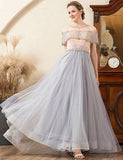Robe de la mère de mariée en tulle gris, ligne A, perlée et pailletée