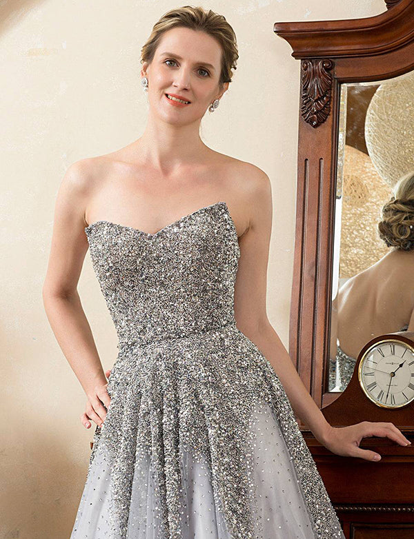 Robe de la mère de mariée grise avec perles et paillettes