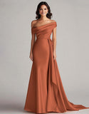 Robe de bal longue en satin moulant, un seul épaule, plissée, avec queue chapelle pour soirées et fêtes spéciales