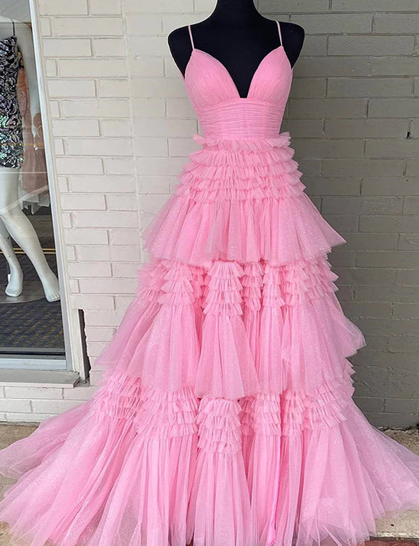 Robe de bal de fin d'année en tulle beige à bretelles spaghetti avec fente