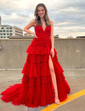 Robe de bal de fin d'année en tulle beige à bretelles spaghetti avec fente